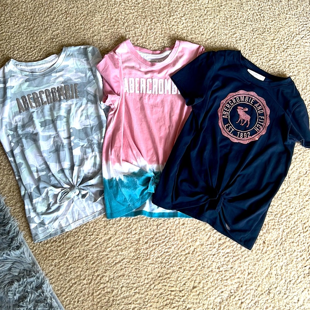 Kids Abercrombie size 13/14 tops like new